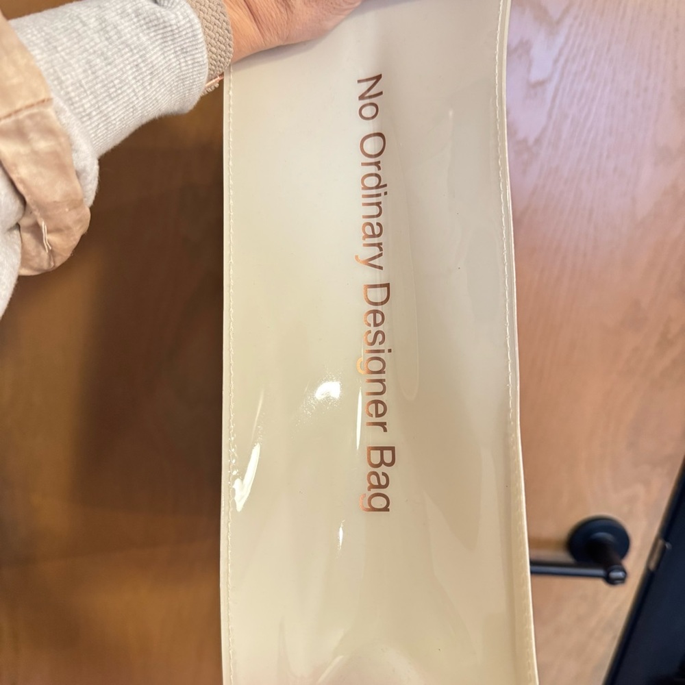 Ted Baker London Alacon Plain Bow Large Icon Bag Shopper Tote in Ivory. - Picture 4 of 9